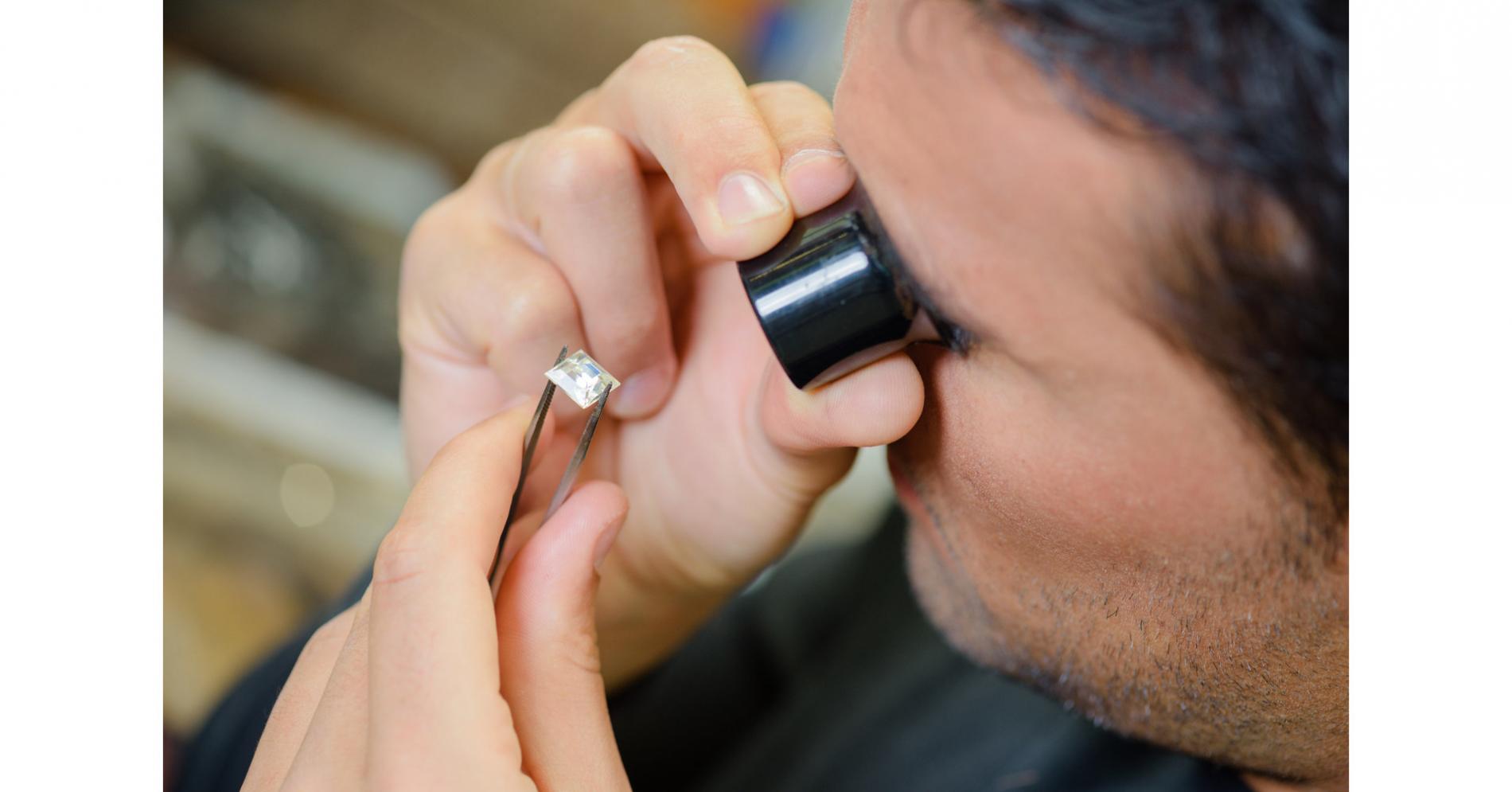 Что такое оценка бриллиантов и как выбрать оценщика?